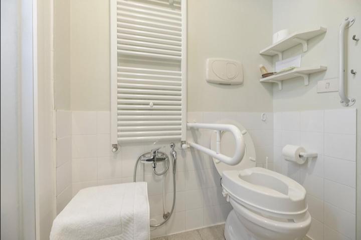 Vigna Sant' Amico Country House Morro d'Alba ภายนอก รูปภาพ